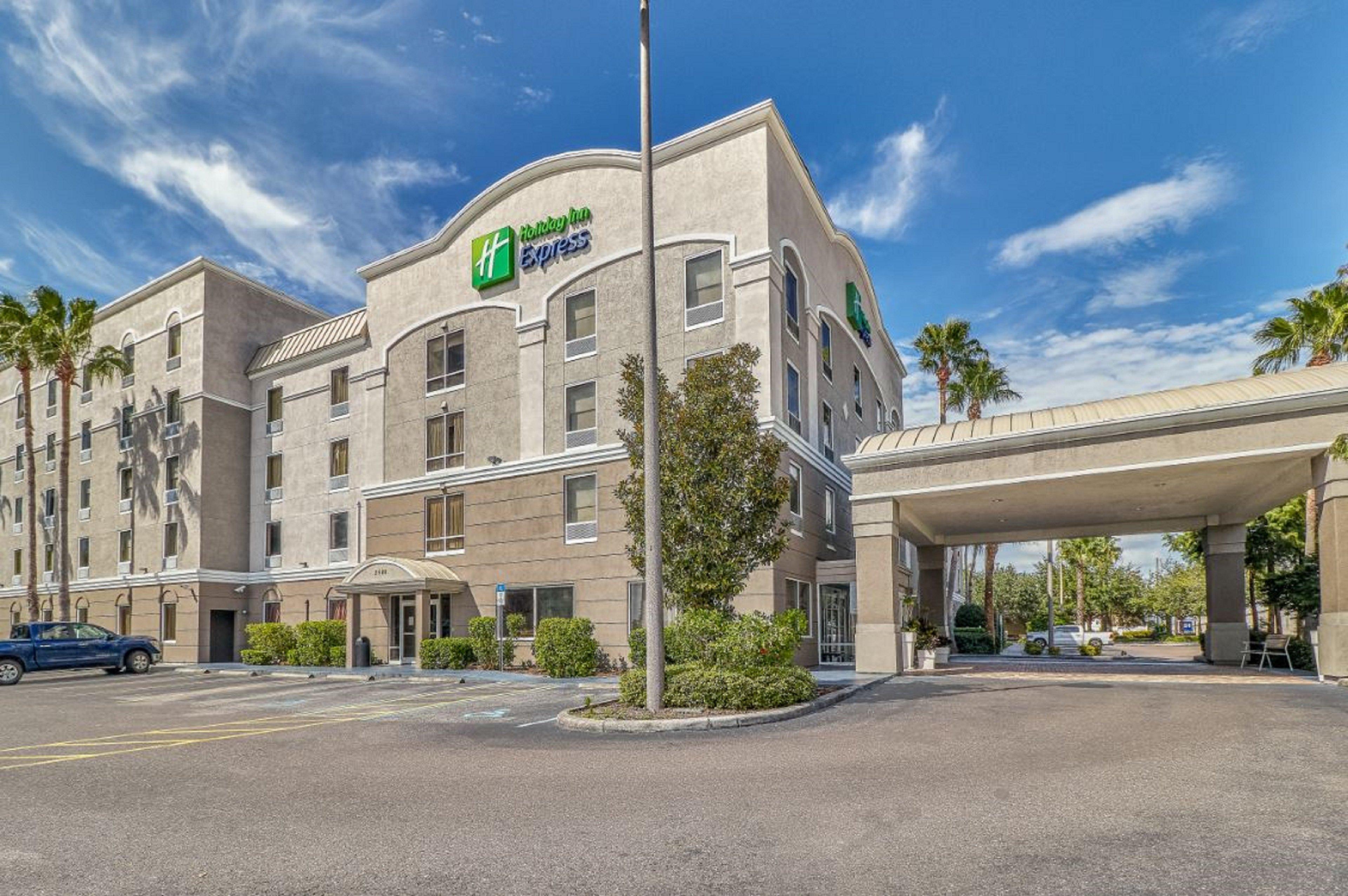Holiday Inn Express Hotel & Suites Clearwater Us 19 North, An Ihg Hotel Esterno foto